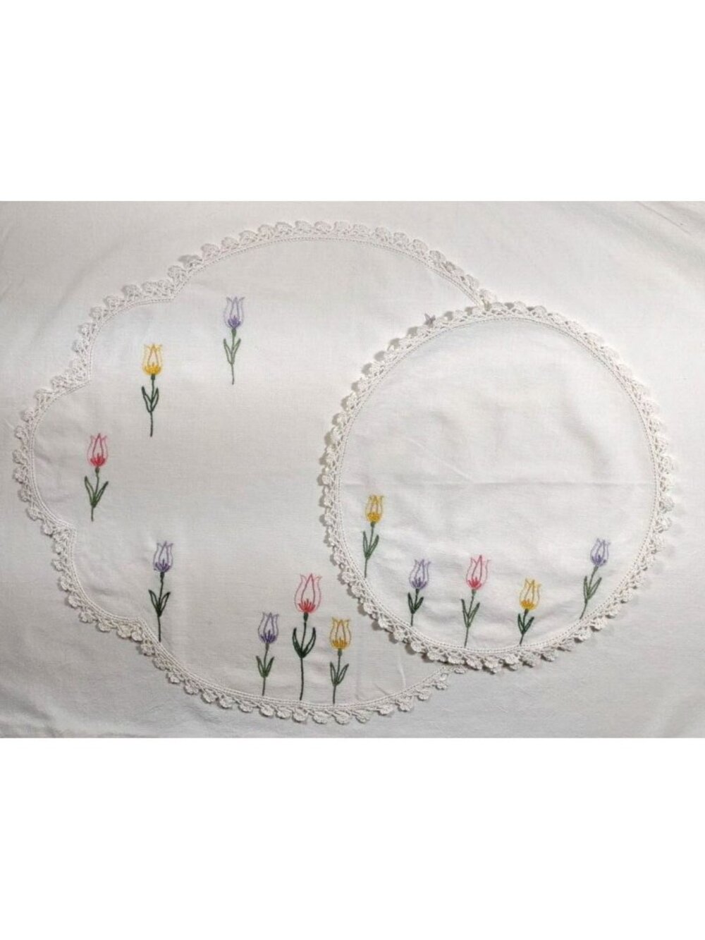 Vtg Hand Embroidered Couch set, white cotton, tulips, white crochet edge, 3 pcs